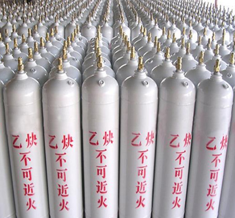 乙炔的化學(xué)屬性，主要用途有哪些？使用時(shí)有哪些注意事項(xiàng)？