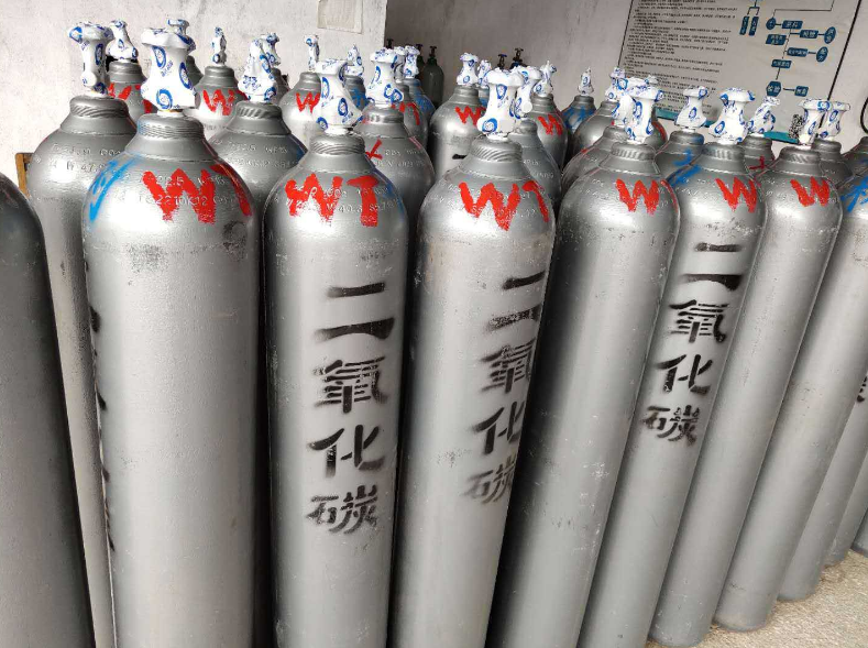 什么是干冰？什么是二氧化碳？